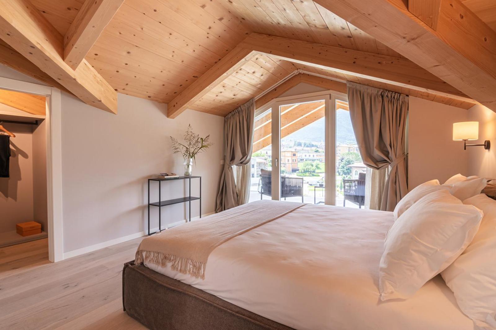 Lago Dorato Luxury Apartments & Villa - Lake Como View Colico Bagian luar foto