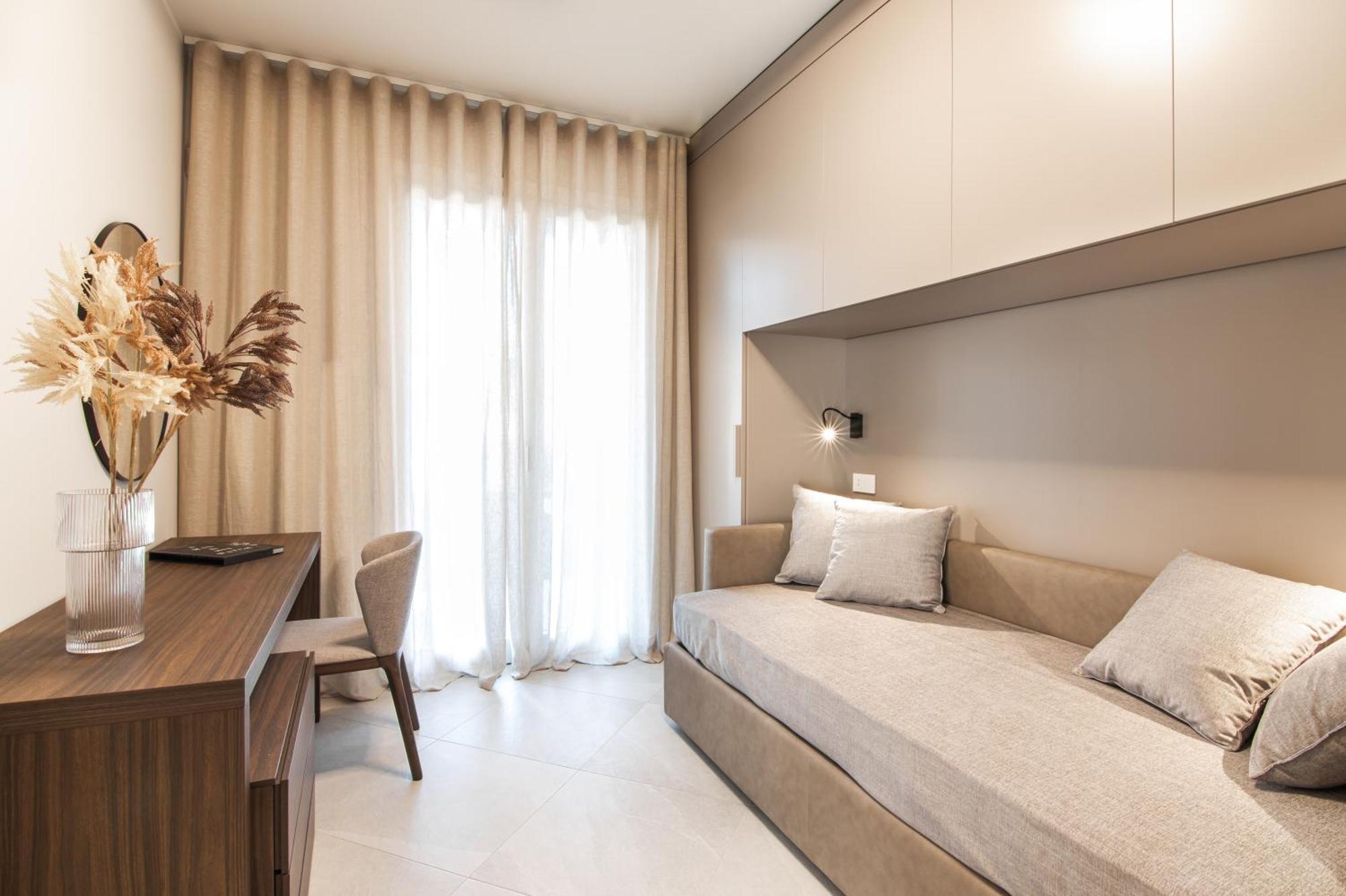 Lago Dorato Luxury Apartments & Villa - Lake Como View Colico Bagian luar foto