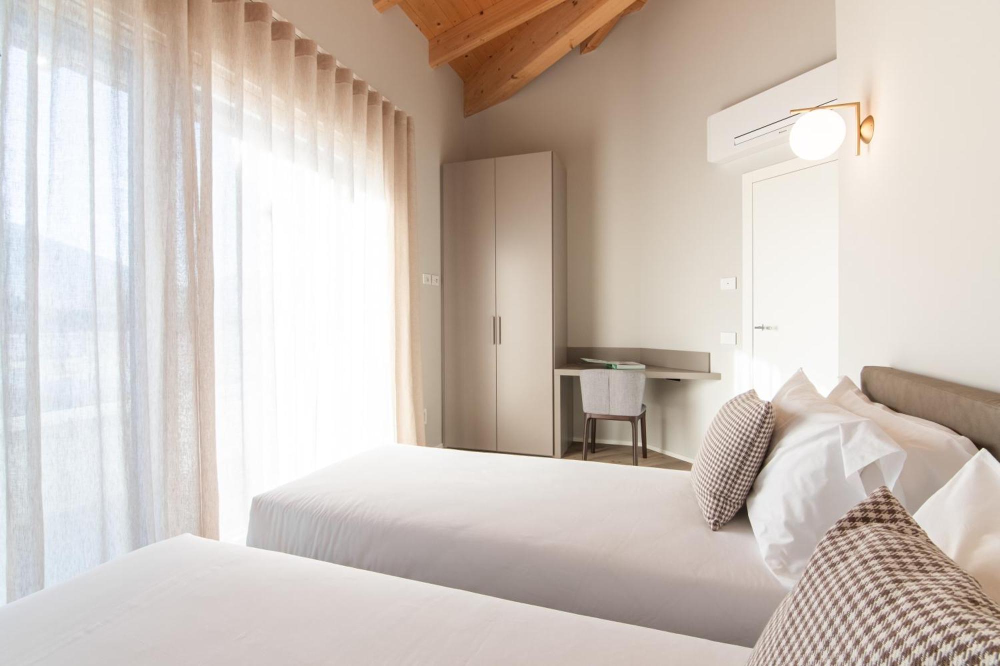Lago Dorato Luxury Apartments & Villa - Lake Como View Colico Bagian luar foto